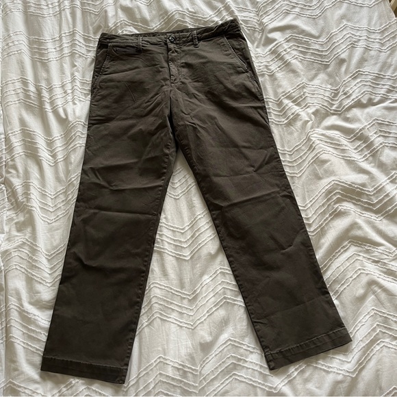 Gap Chino - Picture 2 of 5